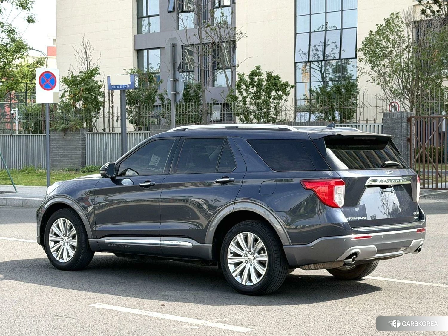 Ford Explorer 2020 Синий из Китая, фото 6