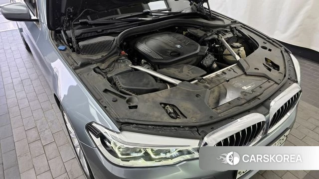 BMW 5 Series (G30) id 3795746 из Кореи 16