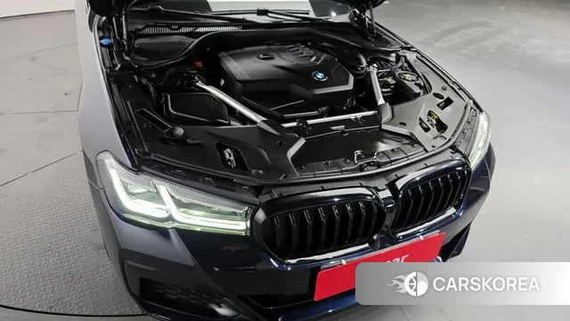 BMW 5 Series (G30) id 3378294 из Кореи 16