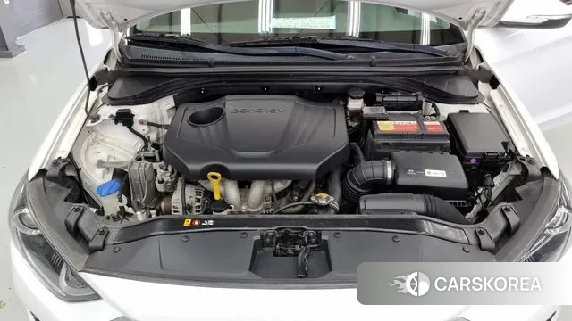 Hyundai Avante AD id 2991424 из Кореи 15