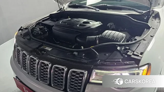 Jeep Grand Cherokee id 3008345 из Кореи 16