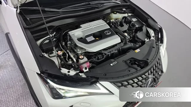 Lexus UX250h id 3556688 из Кореи 16