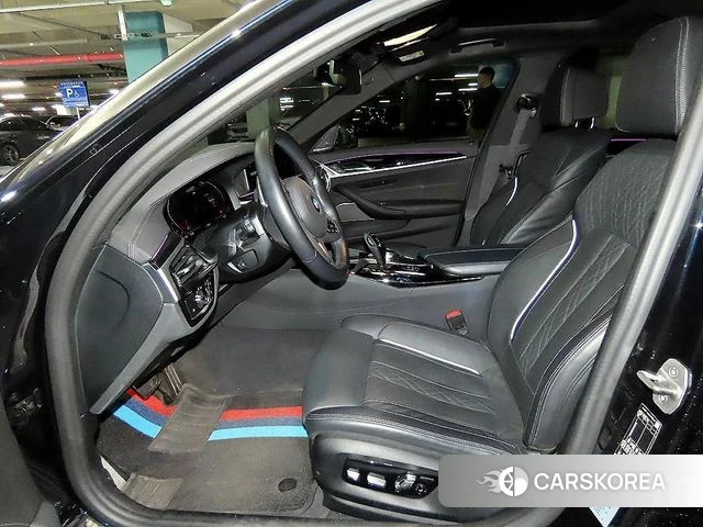 BMW 5 Series (G30) id 4533867 из Кореи 16