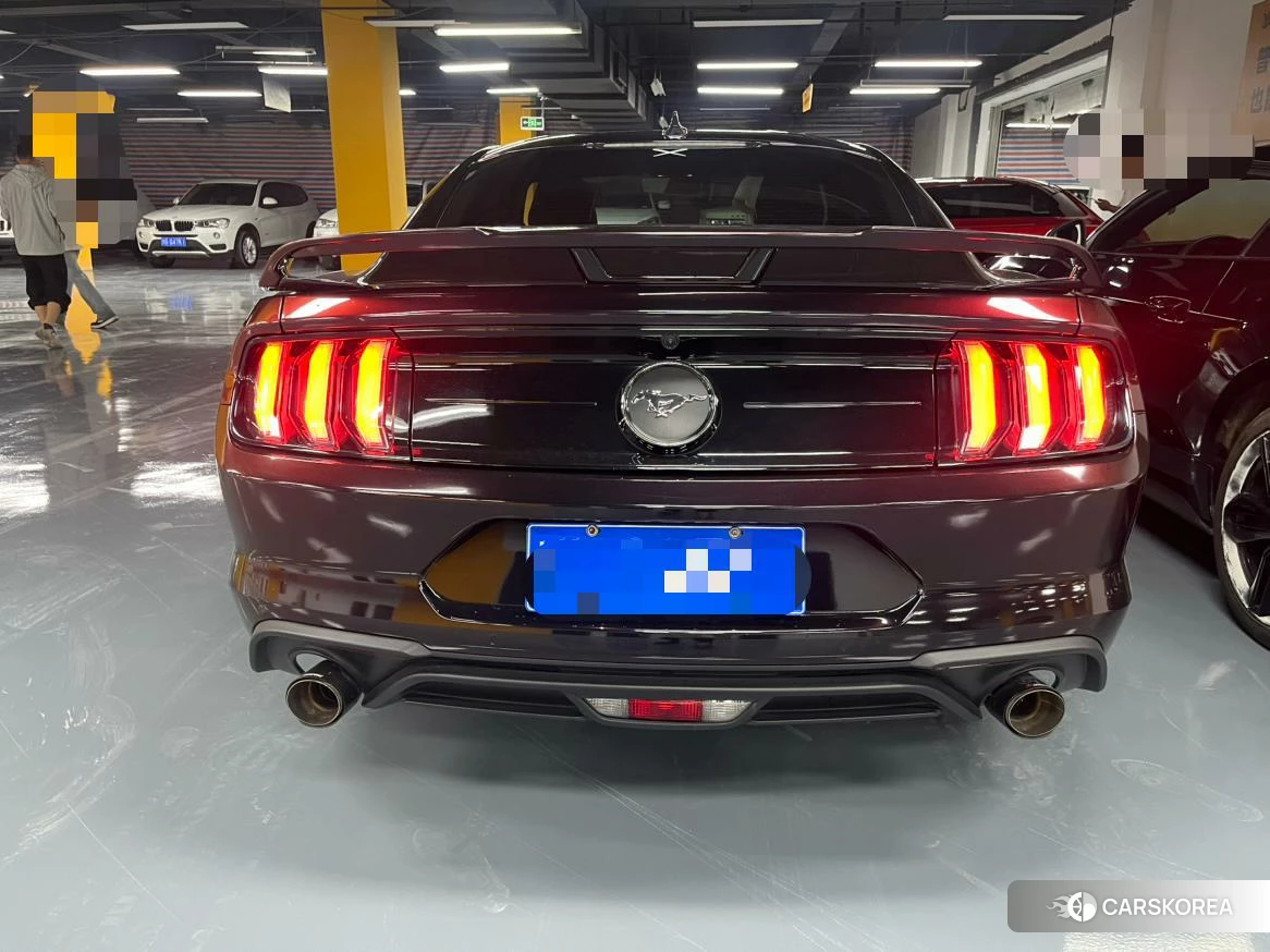 Ford Mustang 2019 Черный из Китая, фото 6