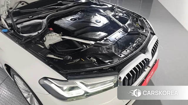 BMW 5 Series (G30) id 3702268 из Кореи 16