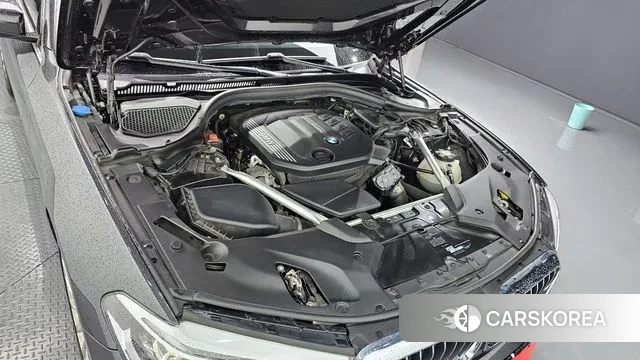 BMW 5 Series (G30) id 3150012 из Кореи 16