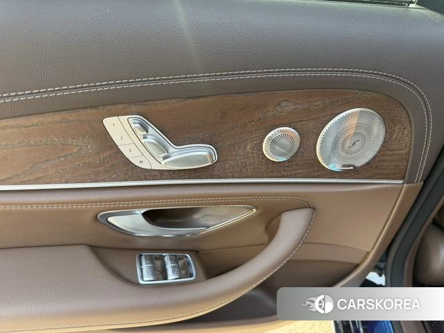 Mercedes-Benz E-class id 4264564 из Китая 16