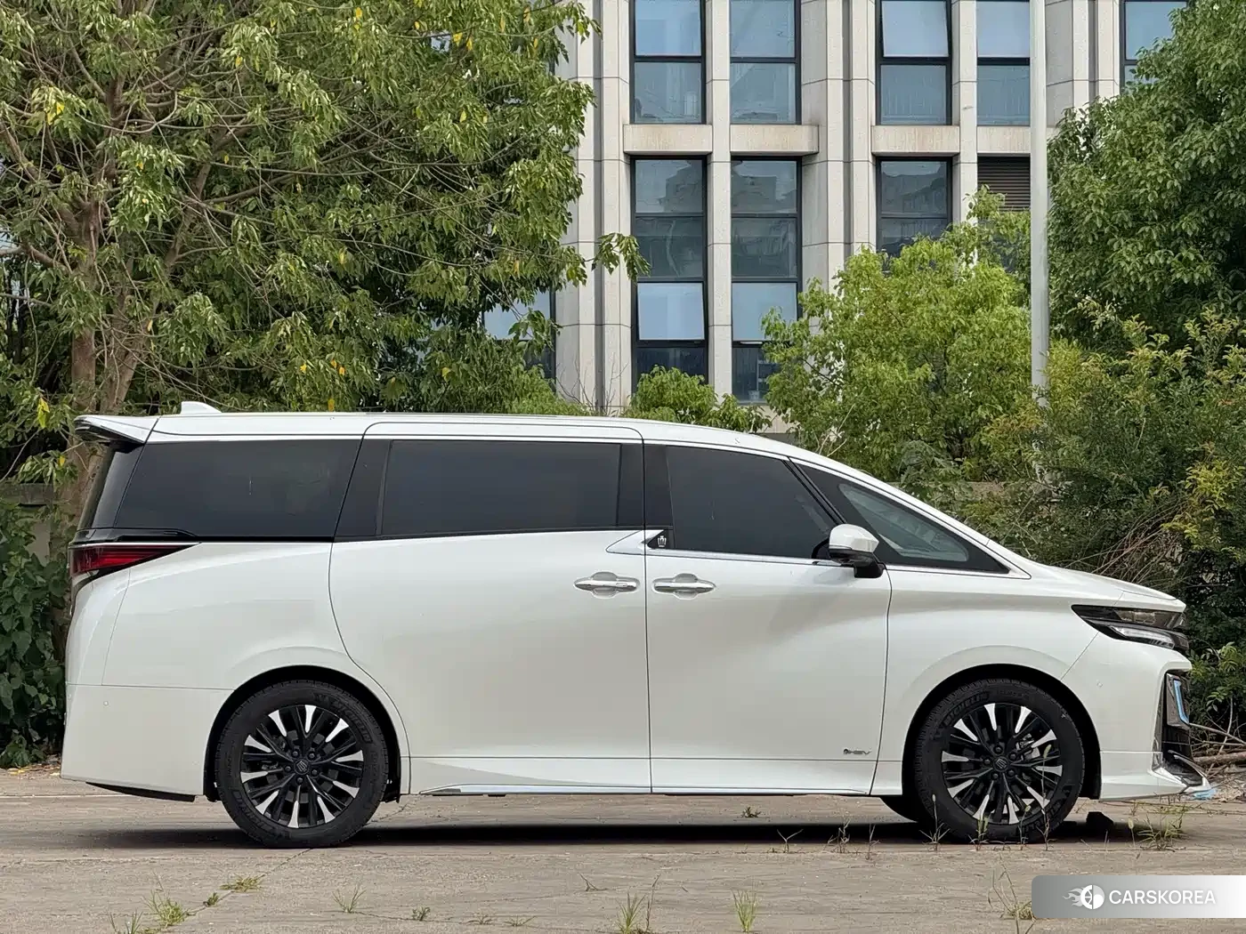 Toyota Vellfire id 4583810 из Китая 14