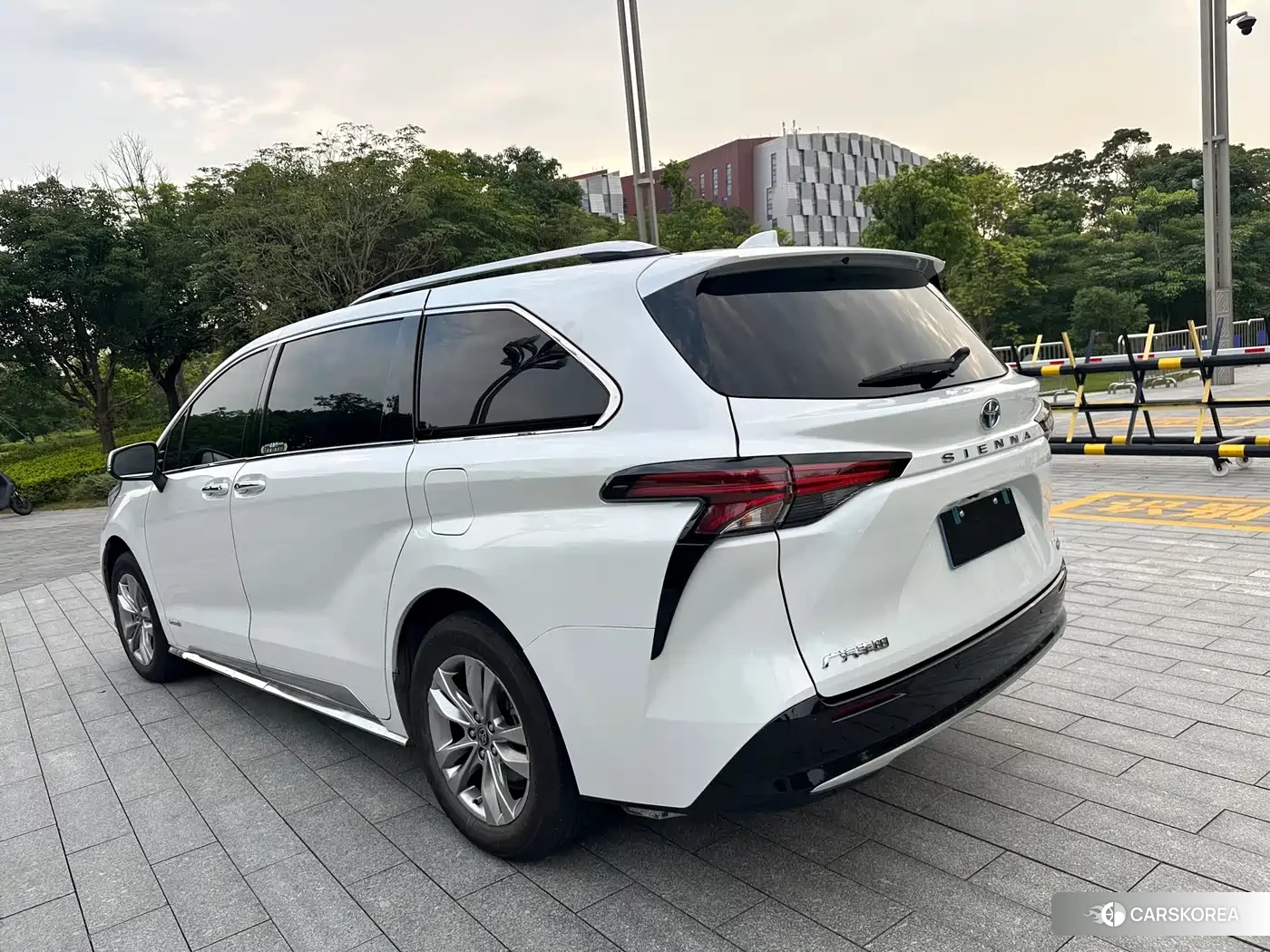 Toyota Sienna id 4514324 из Китая 28