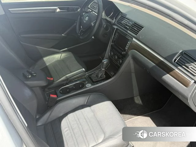 Volkswagen The New Passat id 3982223 из Кореи 16