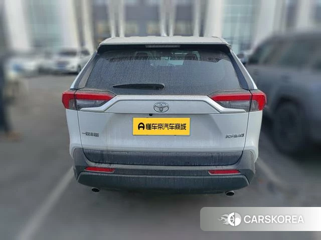 Toyota RAV4 Rongfang 2023 Белый из Китая, фото 6