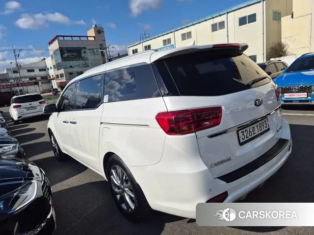 Kia The New Carnival id 3474590 из Кореи 16