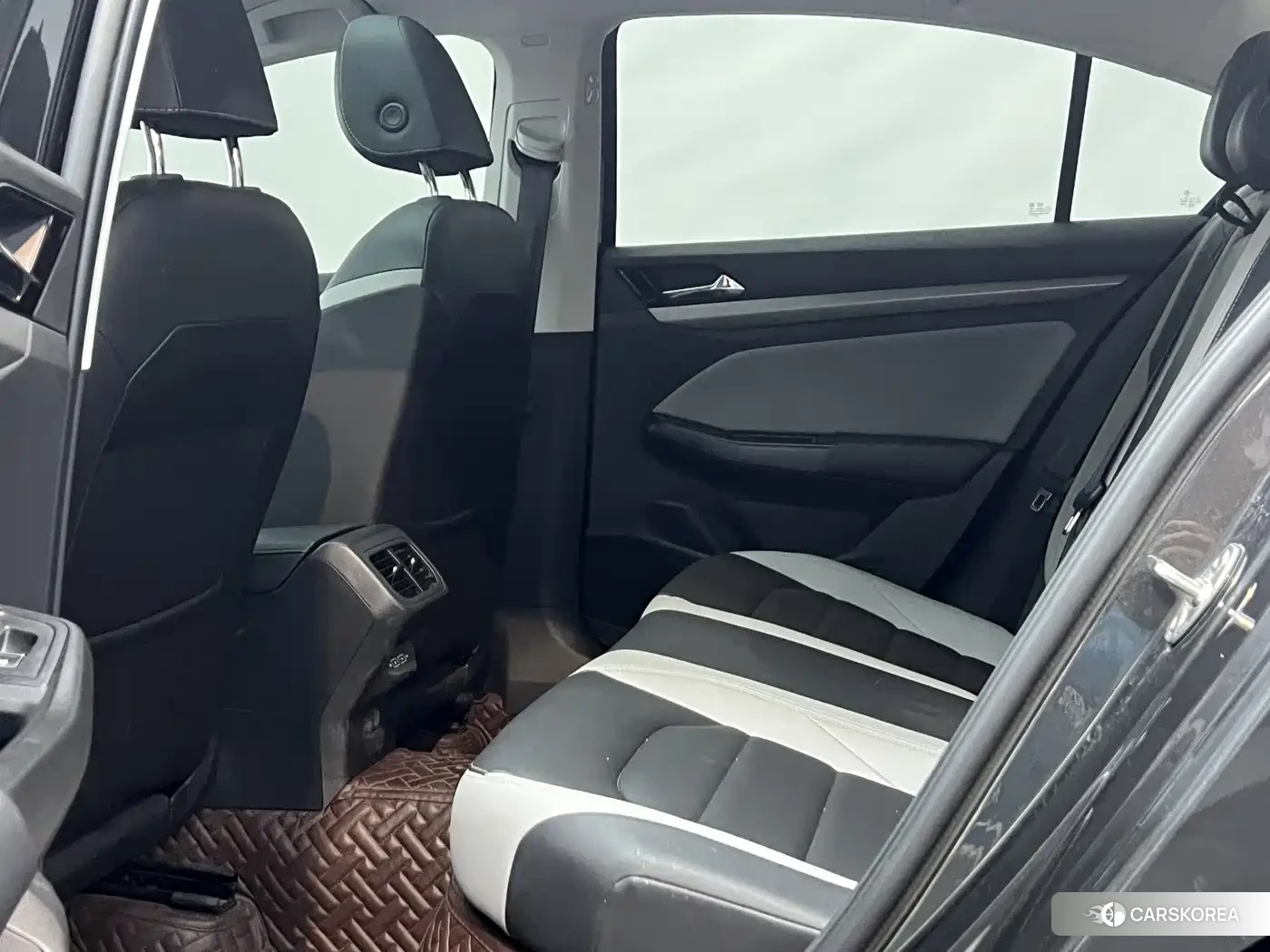 Volkswagen Bora id 4669448 из Китая 13