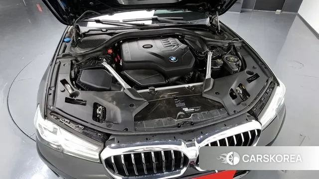 BMW 5 Series (G30) id 3312533 из Кореи 16