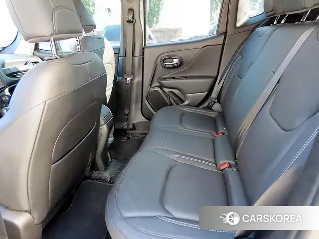 Jeep Renegade id 3329885 из Кореи 16