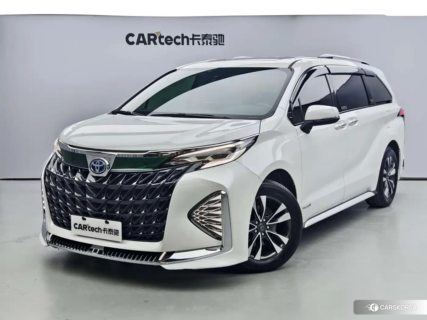 Toyota Sienna 2024 Белый из Китая, фото 6