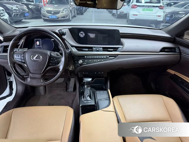Lexus ES id 4273439 из Китая 8