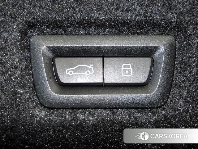 BMW 5 Series (G60) 2024 Черный из Кореи, фото 6