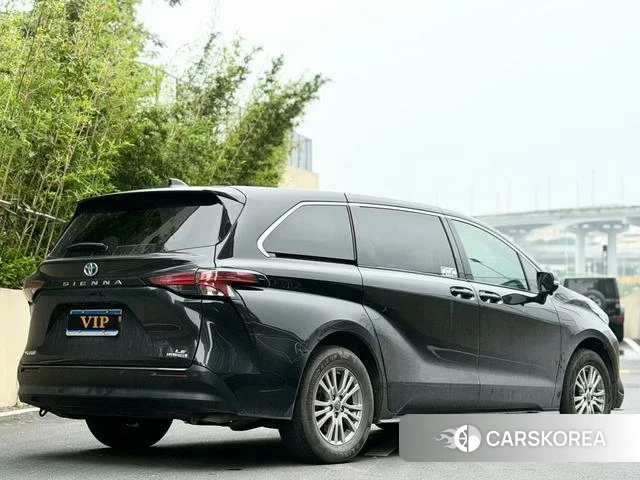 Toyota Saina 2023 Черный из Китая, фото 6