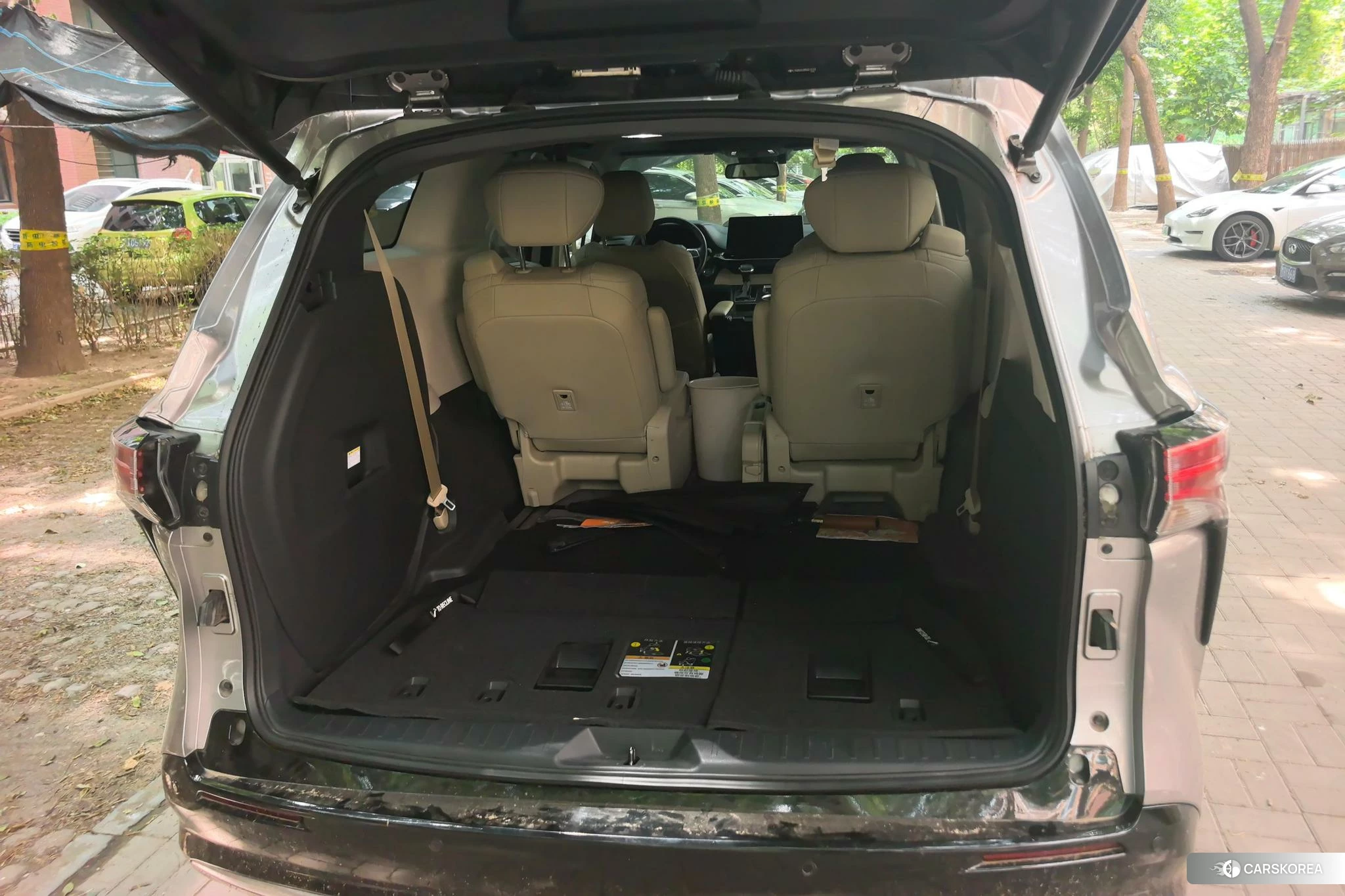 Toyota Saina id 4498608 из Китая 13