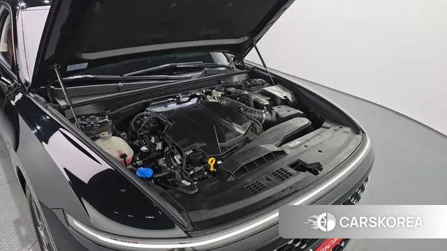 Hyundai Grandeur (GN7) id 3083130 из Кореи 16