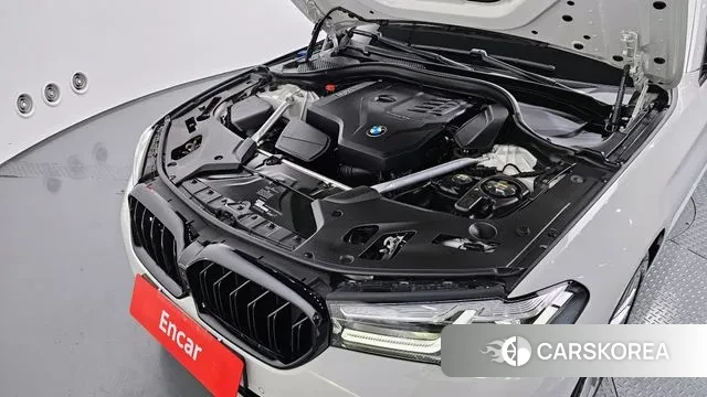 BMW 5 Series (G30) id 2960815 из Кореи 16