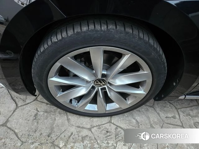 Volkswagen Arteon 2023 Черный из Кореи, фото 6