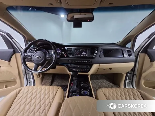 Kia The New Carnival id 3284589 из Кореи 16