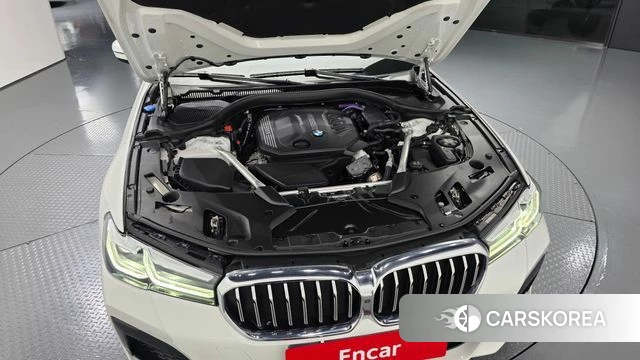 BMW 5 Series (G30) id 4223155 из Кореи 31