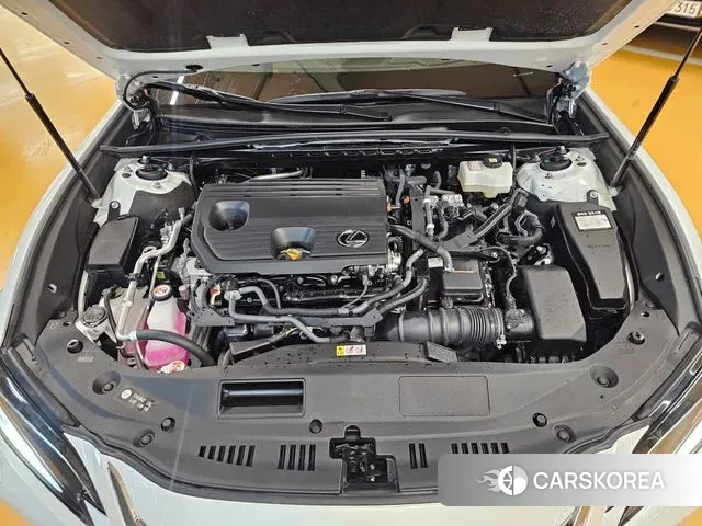 Lexus ES300h 7th generation id 3731925 из Кореи 14