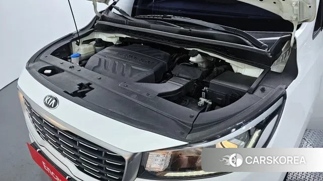 Kia The New Carnival id 3489626 из Кореи 16