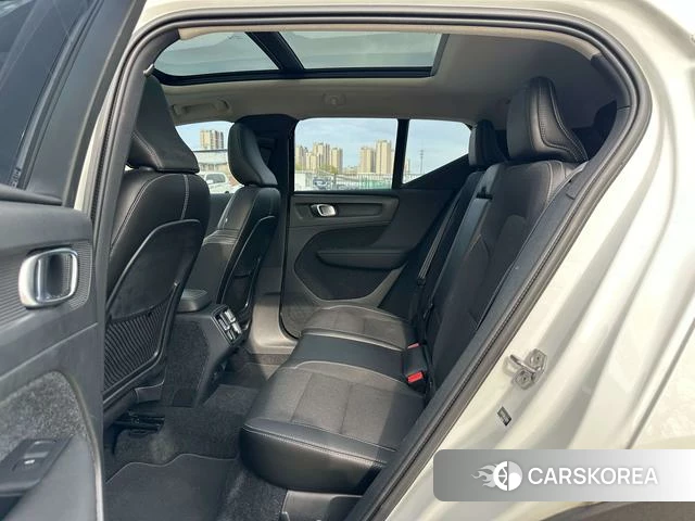 Volvo XC40 id 4208572 из Китая 24