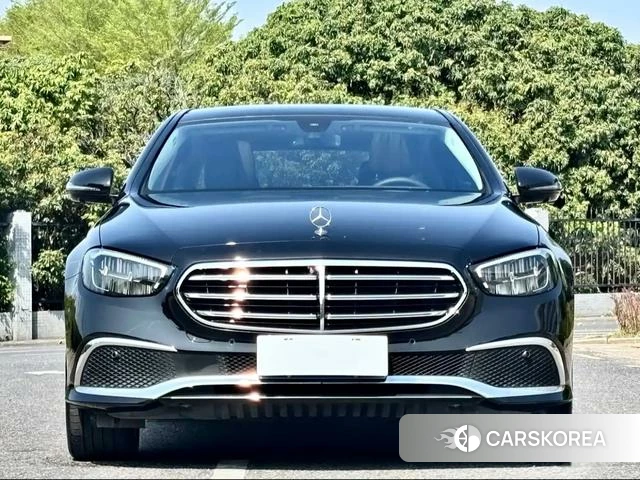 Mercedes-Benz E-class 2023 Черный из Китая, фото 6