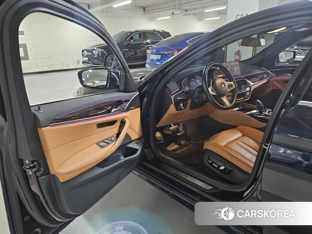 BMW 5 Series (G30) id 3923063 из Кореи 16