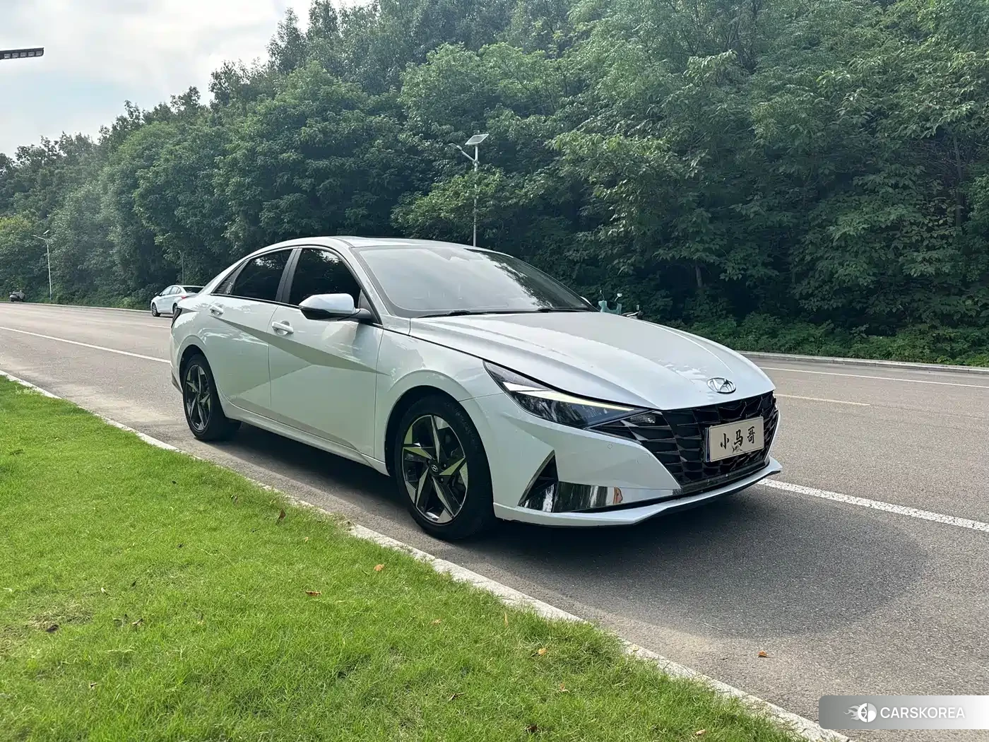 Hyundai Elantra 2023 Белый из Китая, фото 6