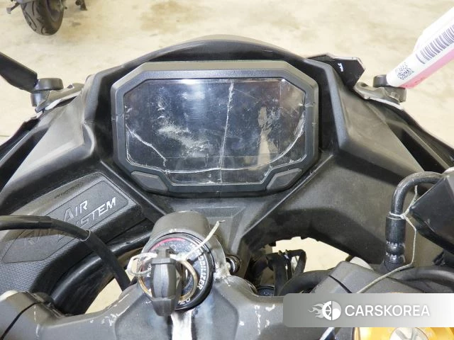 Kawasaki ZX-4R SE id 3949356 из Японии 22