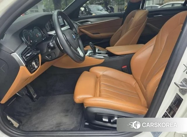 BMW 5 Series (G30) 2018 Белый из Кореи, фото 6