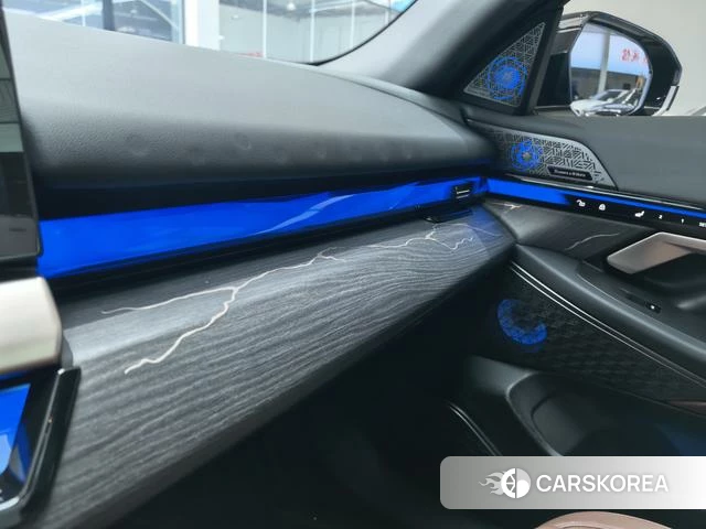 BMW 5 series id 4380446 из Китая 22