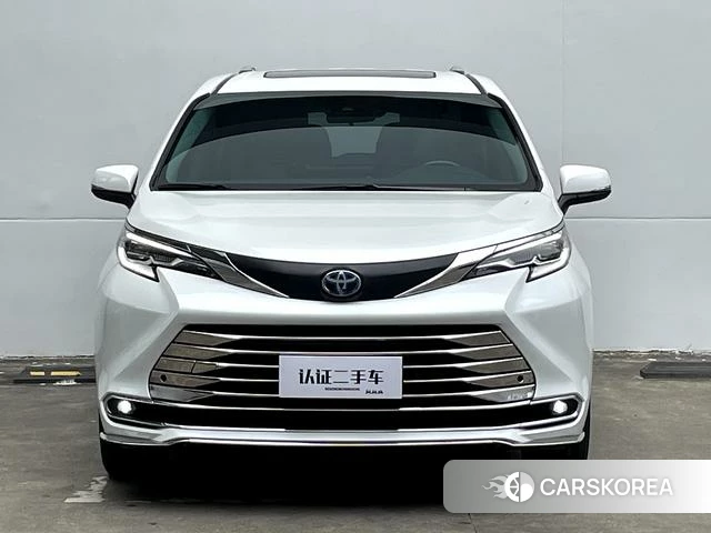Toyota Saina id 4260180 из Китая 22