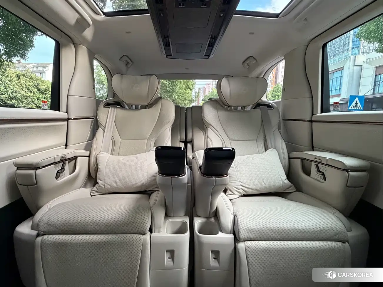 Lexus LM id 4565193 из Китая 23
