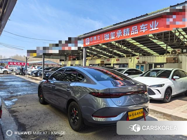 BYD Qin PLUS DM 2025 Темно-серый из Китая, фото 6