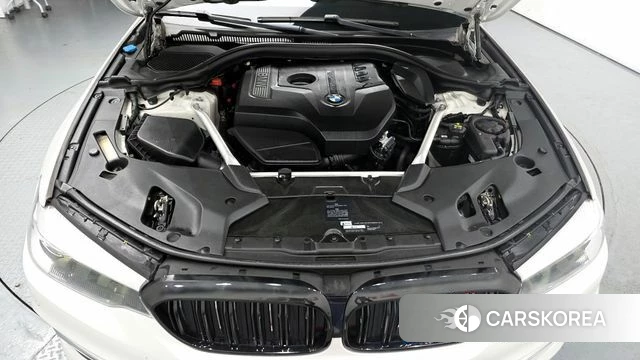 BMW 5 Series (G30) id 3845690 из Кореи 16