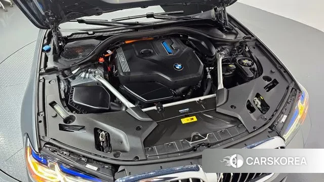 BMW 5 Series (G30) id 3420914 из Кореи 16