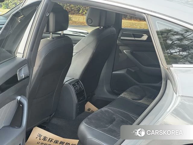 Volkswagen CC 2022 Темно-серый из Китая, фото 6