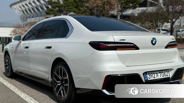 BMW 7 Series (G70) id 3841407 из Кореи 16