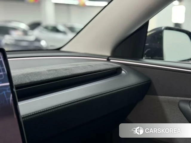 Tesla Model Y 2025 Темно-серый из Китая, фото 6