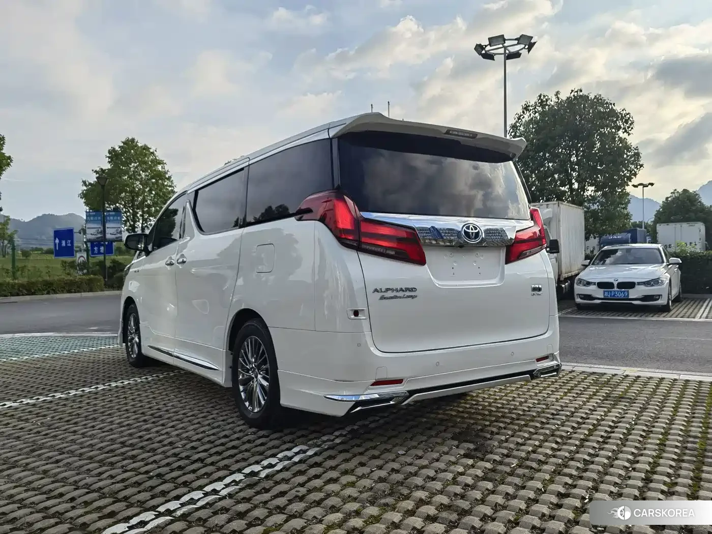 Toyota Elfa id 4685918 из Китая 15
