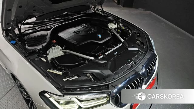 BMW 5 Series (G30) id 4489755 из Кореи 16