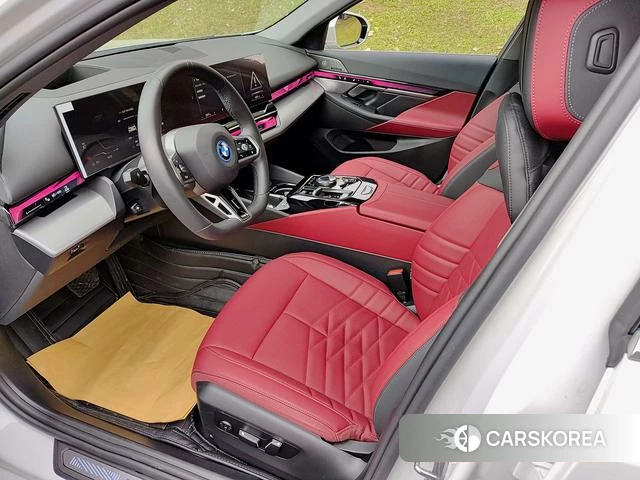 BMW i5 2025 Белый из Китая, фото 6