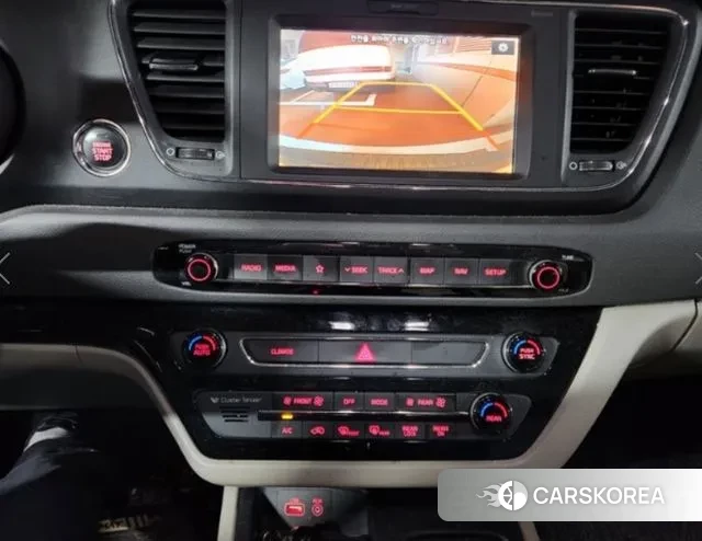 Kia All New Carnival id 3703914 из Кореи 12